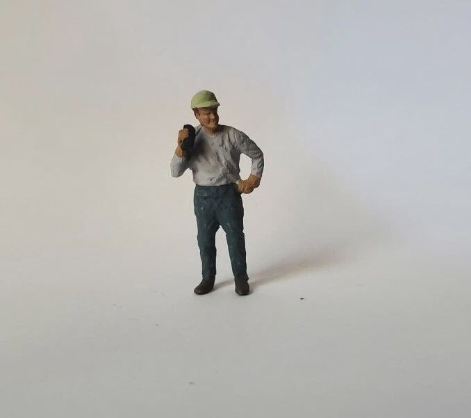 A1552 - Brakeman with Radio