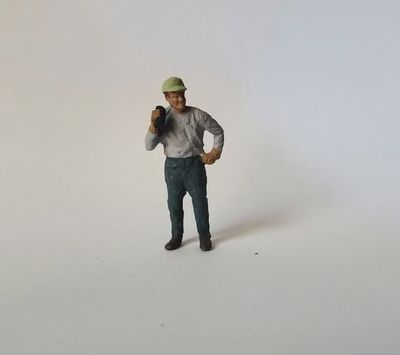 A1552 - Brakeman with Radio