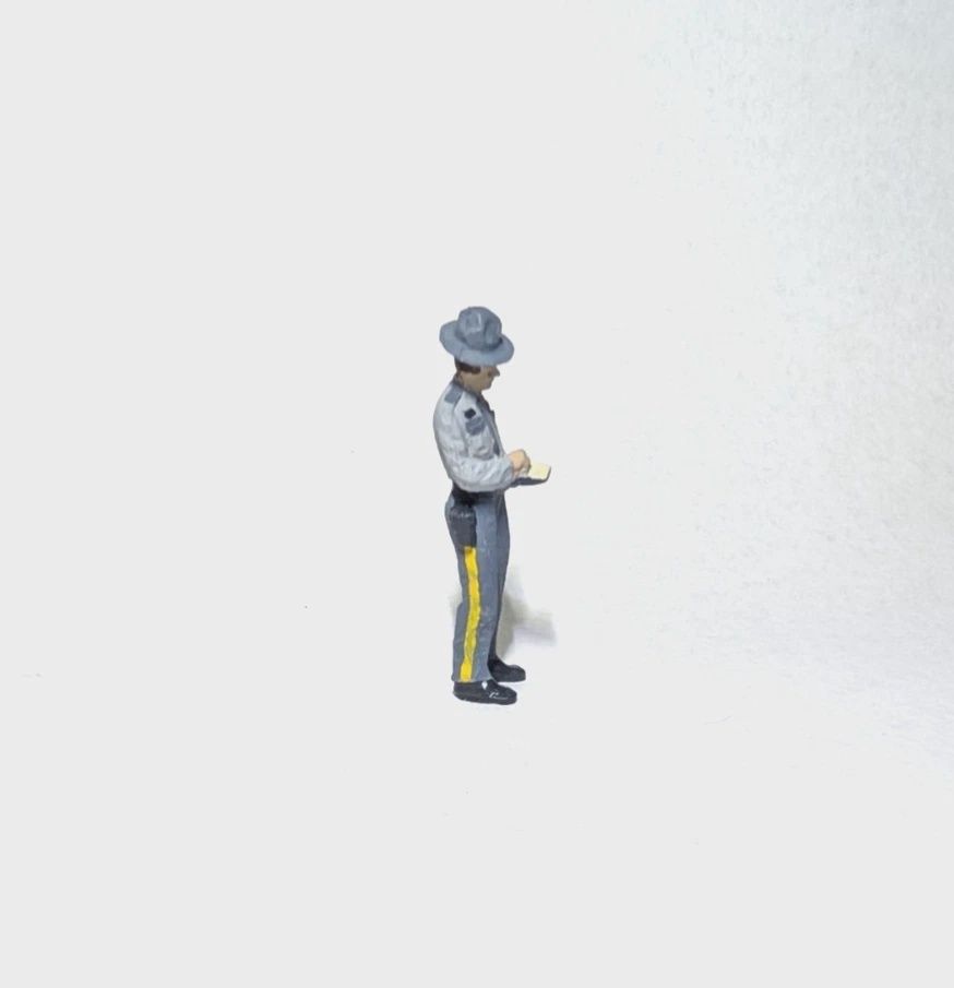 A1449 - State Tropper Writing a Ticket