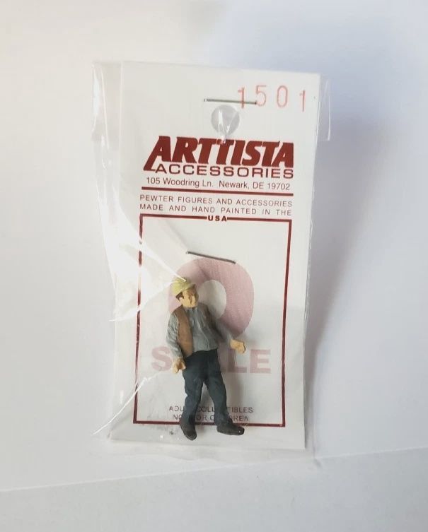 A1501 - Man w/ Hard Hat Walking Down