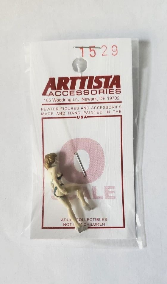 A1529 - Woman with Foot Up