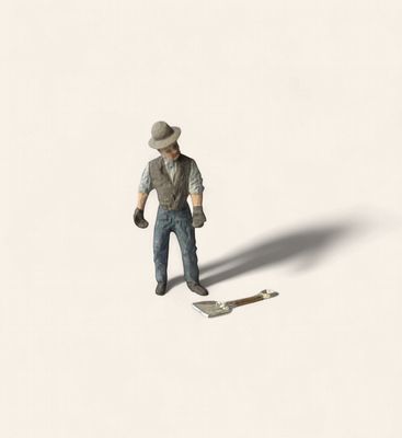 A1534 - Period Fireman with Shovel