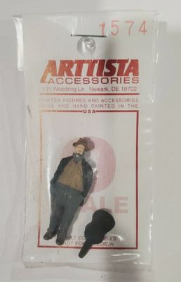 A1574 - Standing Hobo with Guitar Case