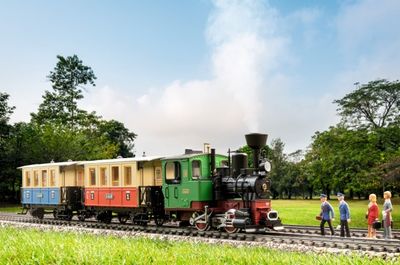 72307 lgb - Passenger Train Starter Set w/Lights, Sound and Smoke