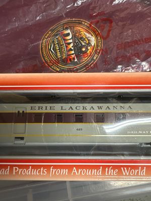 48305 - HO IHC Erie Lackawanna RPO Car