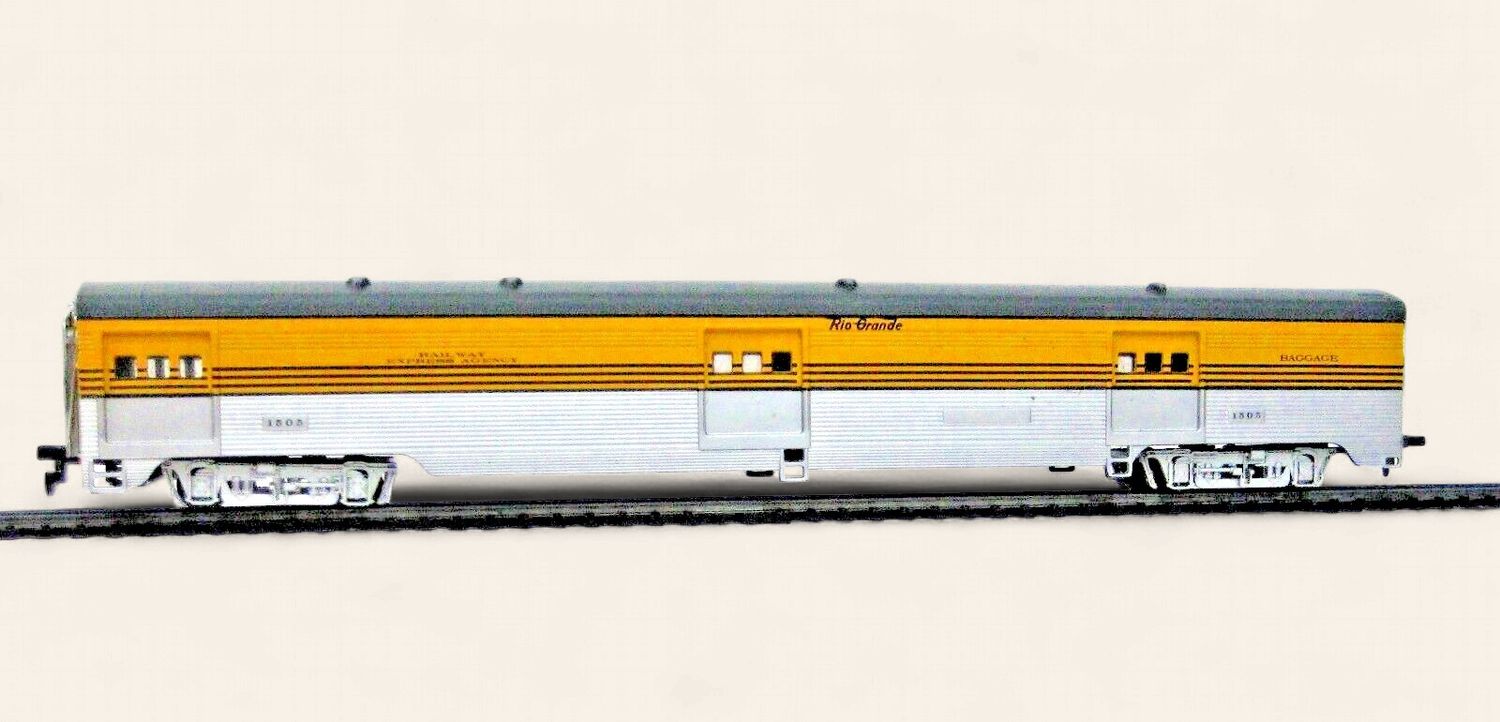 47330 - Pullman Standard Corrugated Side Streamline Baggage -- Denver, Rio Grande &amp; Western