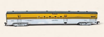 47335 - HO IHC CS RIO GRANDE RPO CAR CORRUGATED SIDE