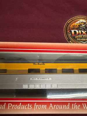 47332 - Pullman Standard Corrugated Side Streamline Diner -- Denver, Rio Grande &amp; Western