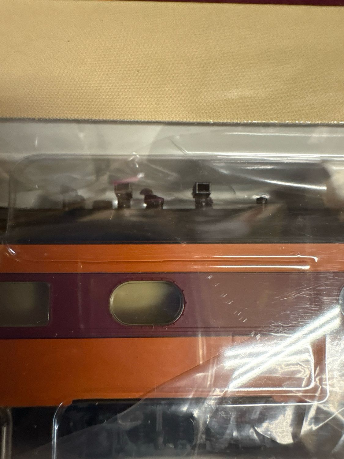 932-9203 - HO Scale Milwaukee Rd 1955 Twin Cities Hiawatha 48-Seat Diner