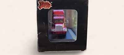 06400r - HO - 1/87 Kenworth Truck Tandem Sleeper Red