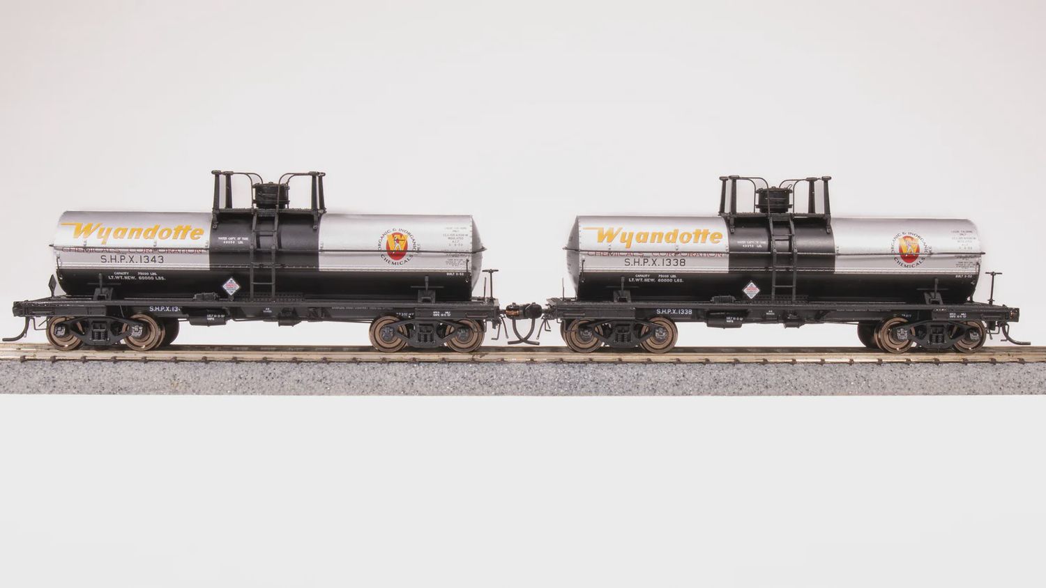 7678 - 6000 Gallon Tank, Wyandotte, 1950's Scheme, 2-pack, HO