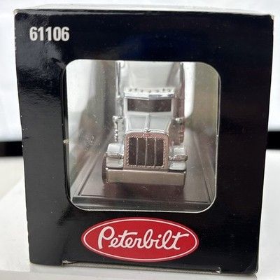 61106w - HO - Peterbilt 389 Tandem Axle Tractor - WHITE
