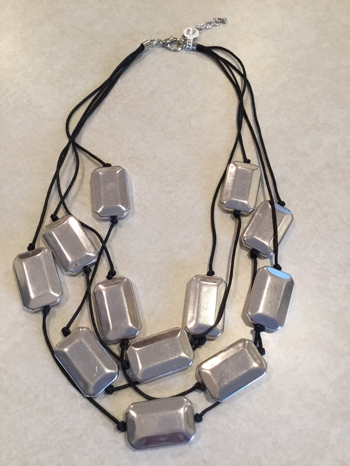 Short Necklace With Multi Layer Silver Rectangle Beads