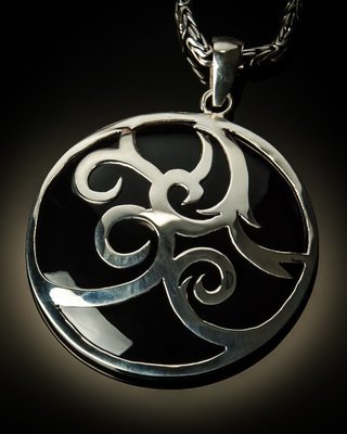 Black Shell Sterling Silver Celtic Design