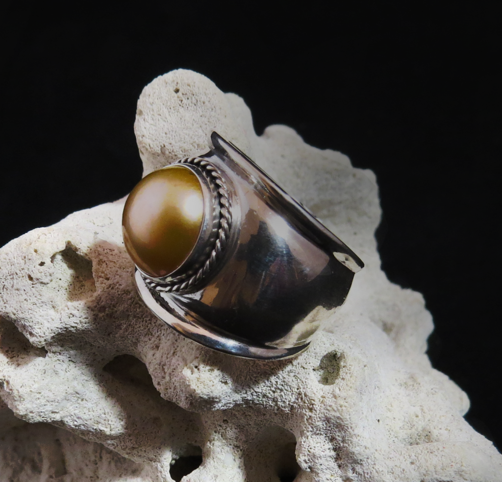 White Mabe Pearl Sterling Silver Ring
