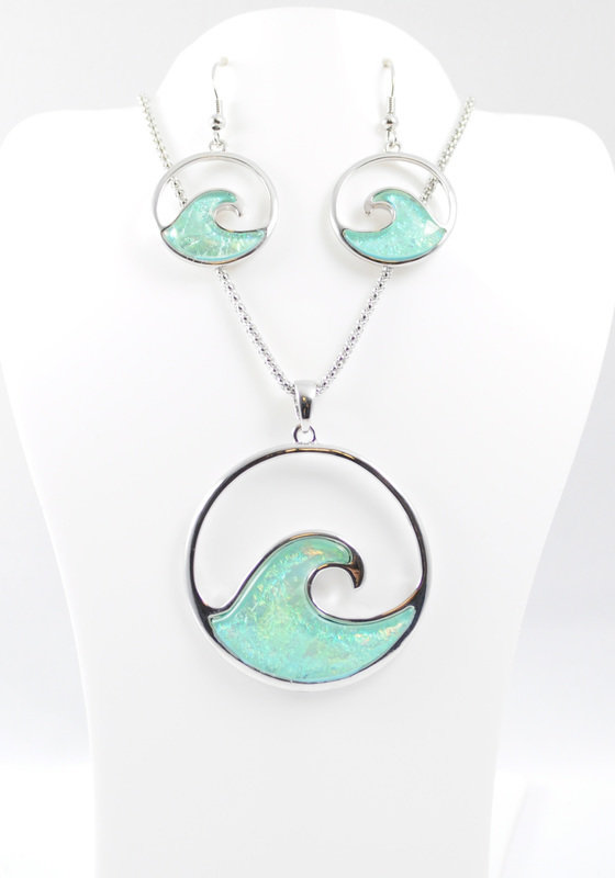 Ride the Wave Necklace and Earrings Set