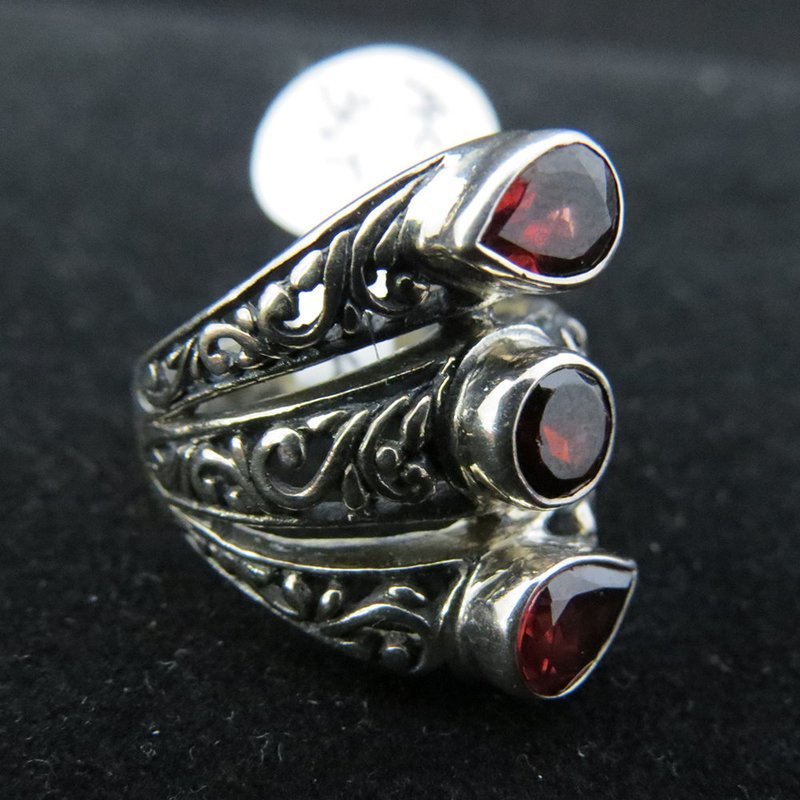 Sterling Silver Ornate 3 Garnet Ring