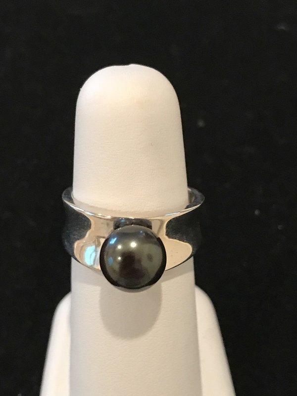 Sterling Silver Wide Band with Black Button Pearl