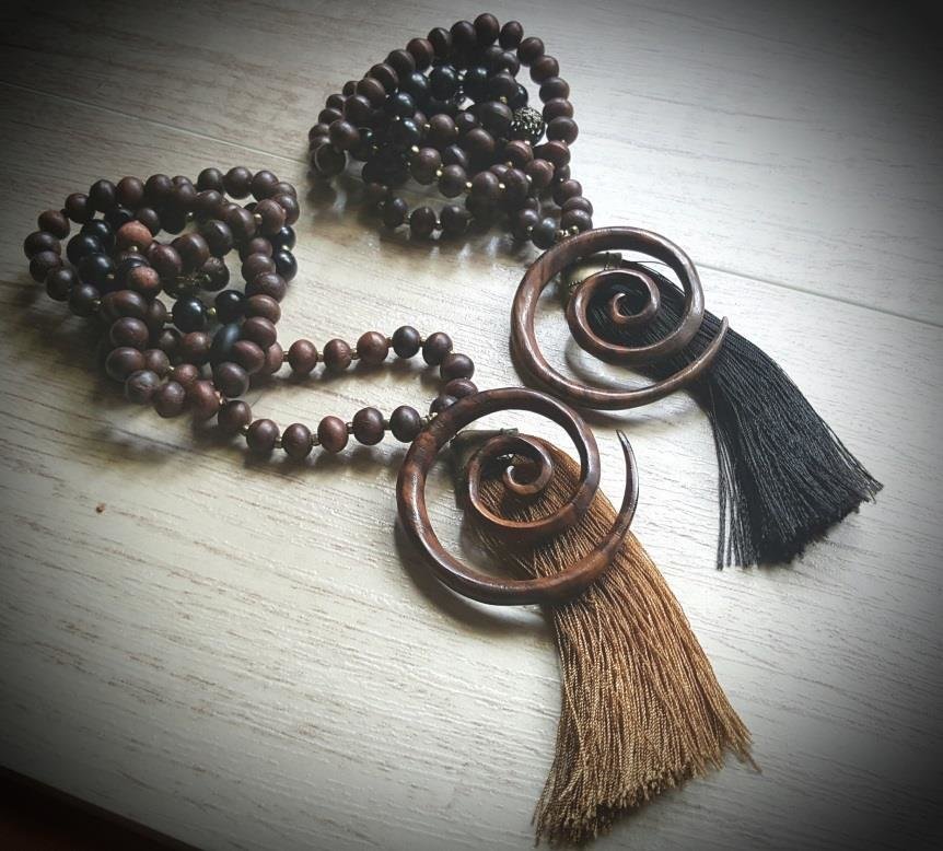 Sono Wood Necklace with Tassel