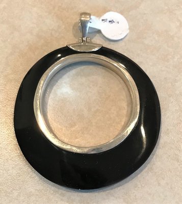 Sterling Silver Black Shell Round Open Pendant