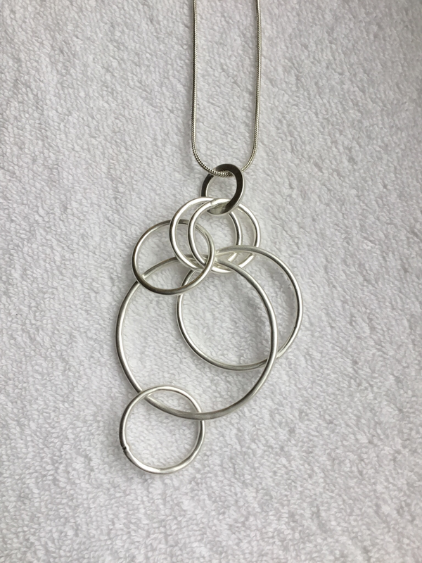 Hanging Circle Link Necklace 