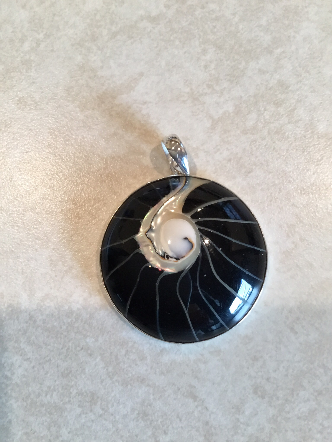 Sterling Silver Black Shell Pendant 