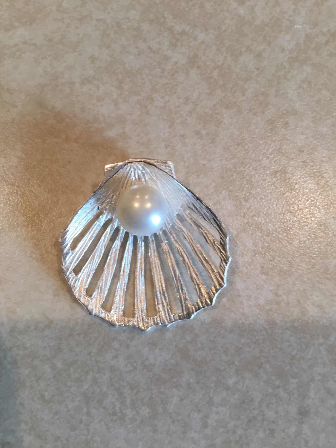 Sterling Silver Open Oyster Shell with Mabe Pearl 