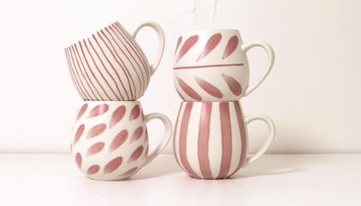 Robert Gordon Hug Me Mugs