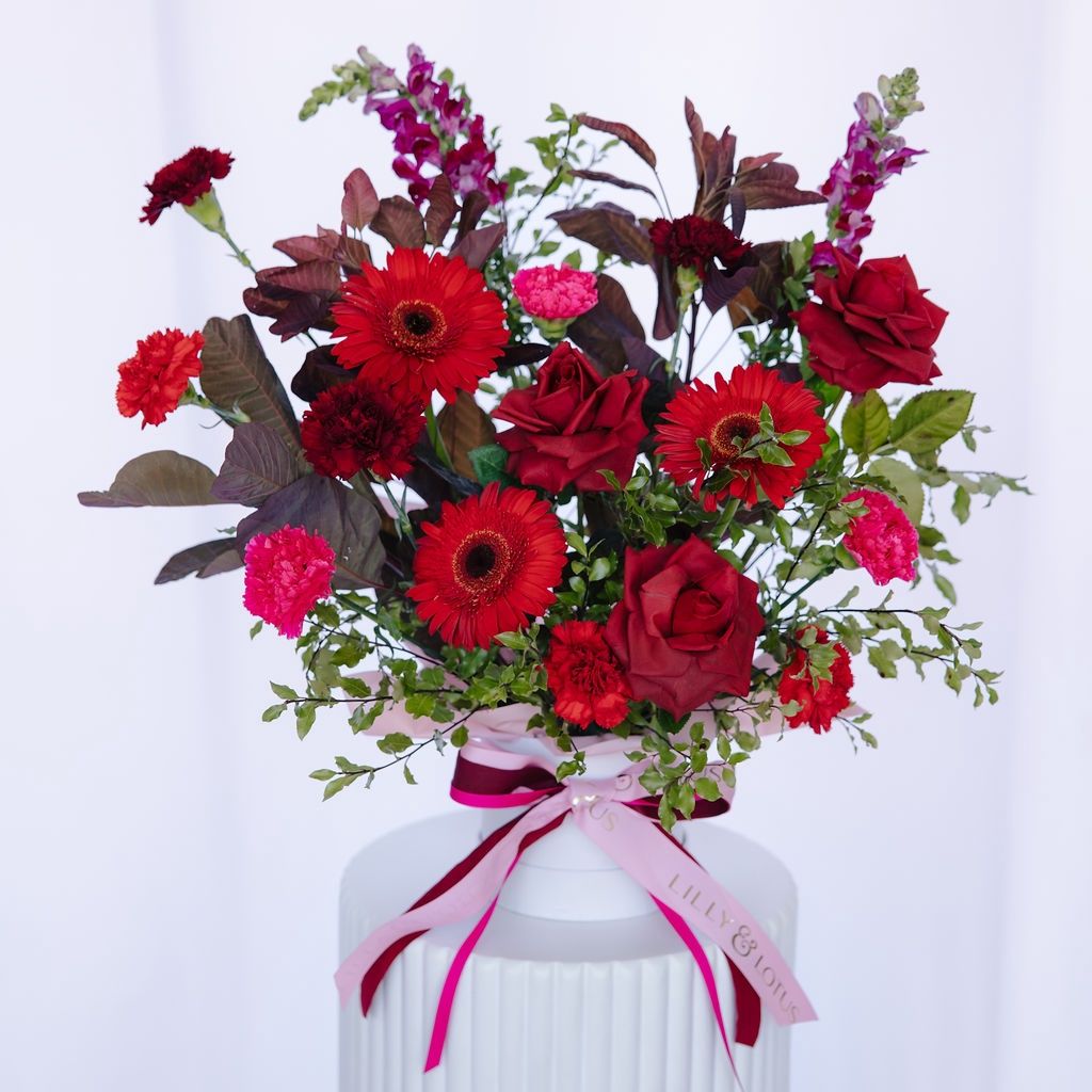 Valentine’s Day Rose Hat Box Arrangement
