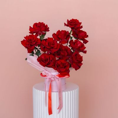 Valentine’s Day Dozen Roses