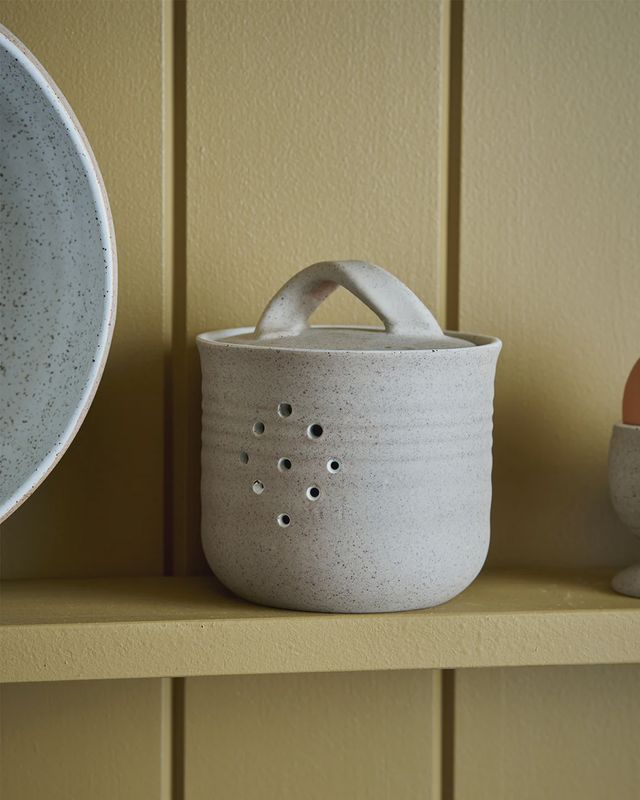 Robert Gordon Garden to Table Garlic Canister