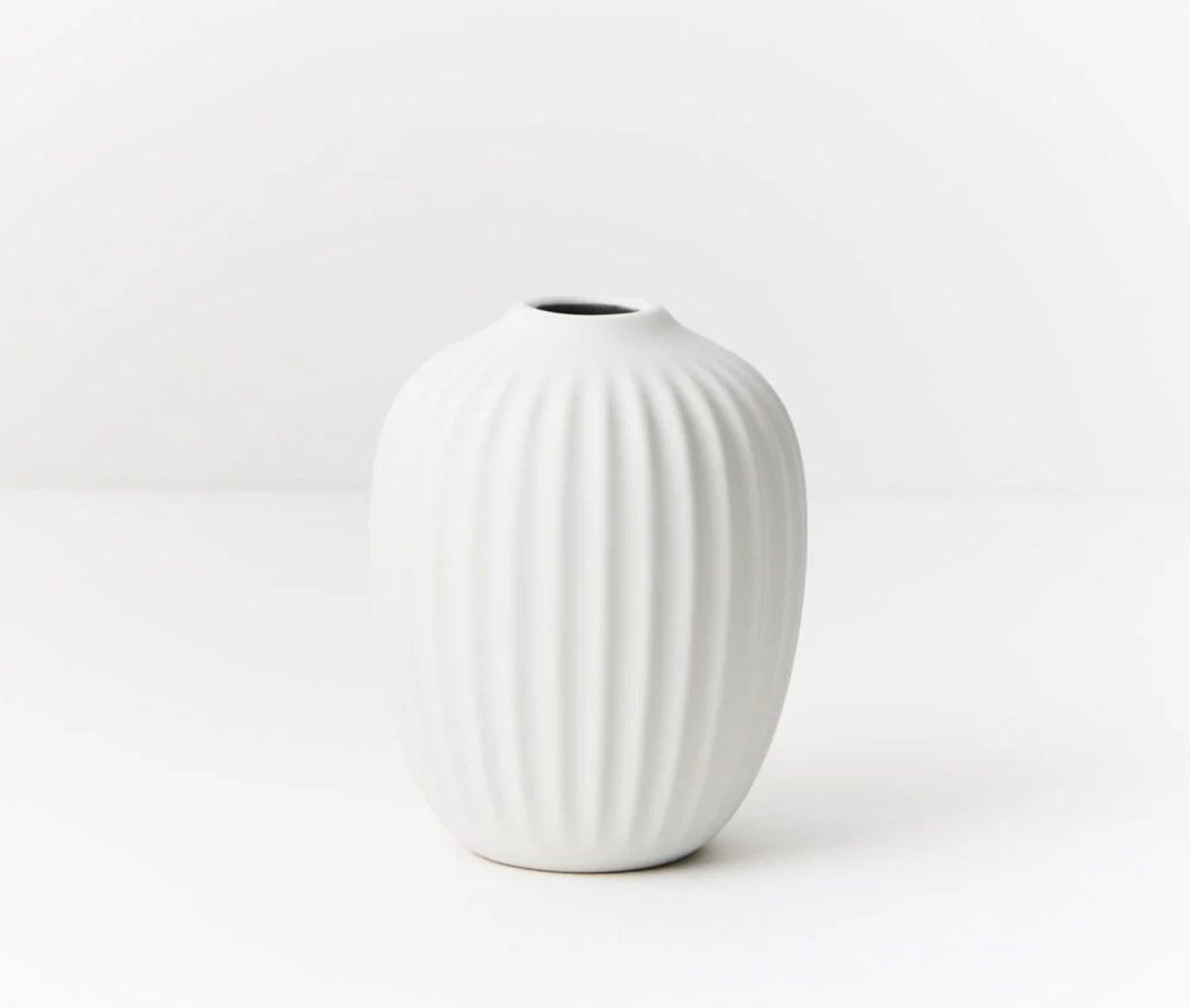Taza Vase - White, Size: 10cmh x 8cmd