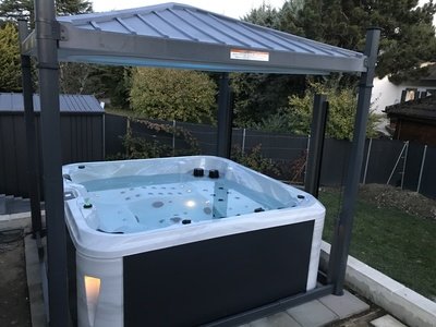 Spas-Jacuzzi-Hot Tub