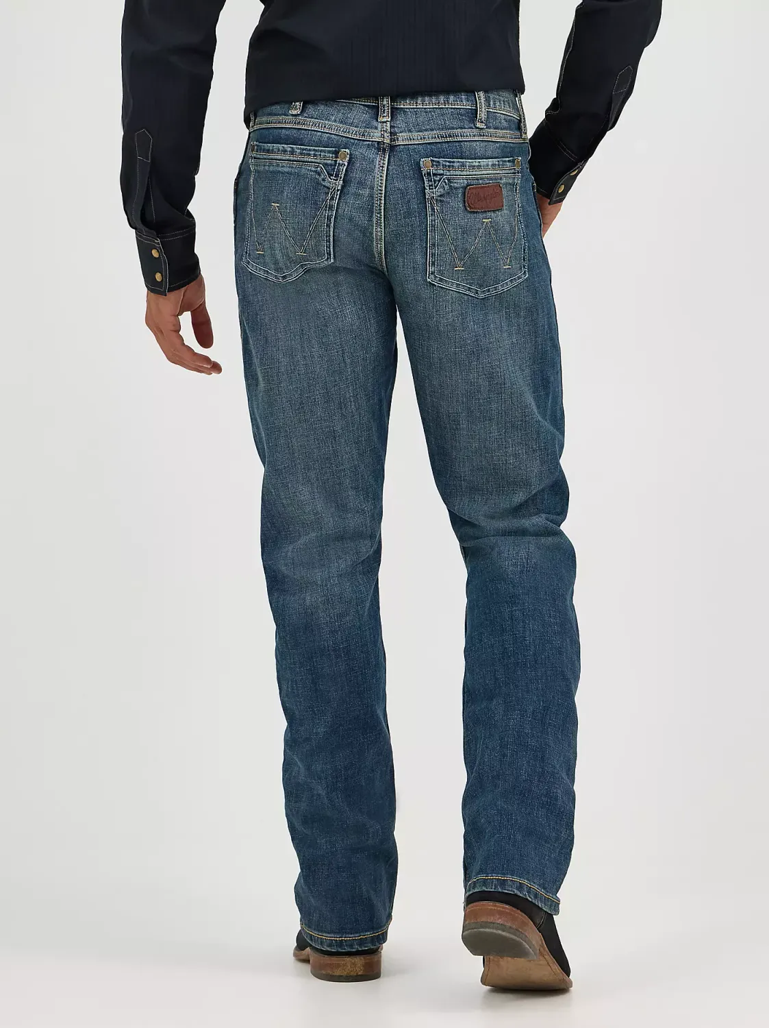 Men's Wrangler Retro® Slim Fit Bootcut Jean WLT77LY