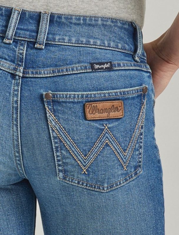 Women's Wrangler Mae Medium Wash Mid Rise Stretch Trouser Jeans 112338905