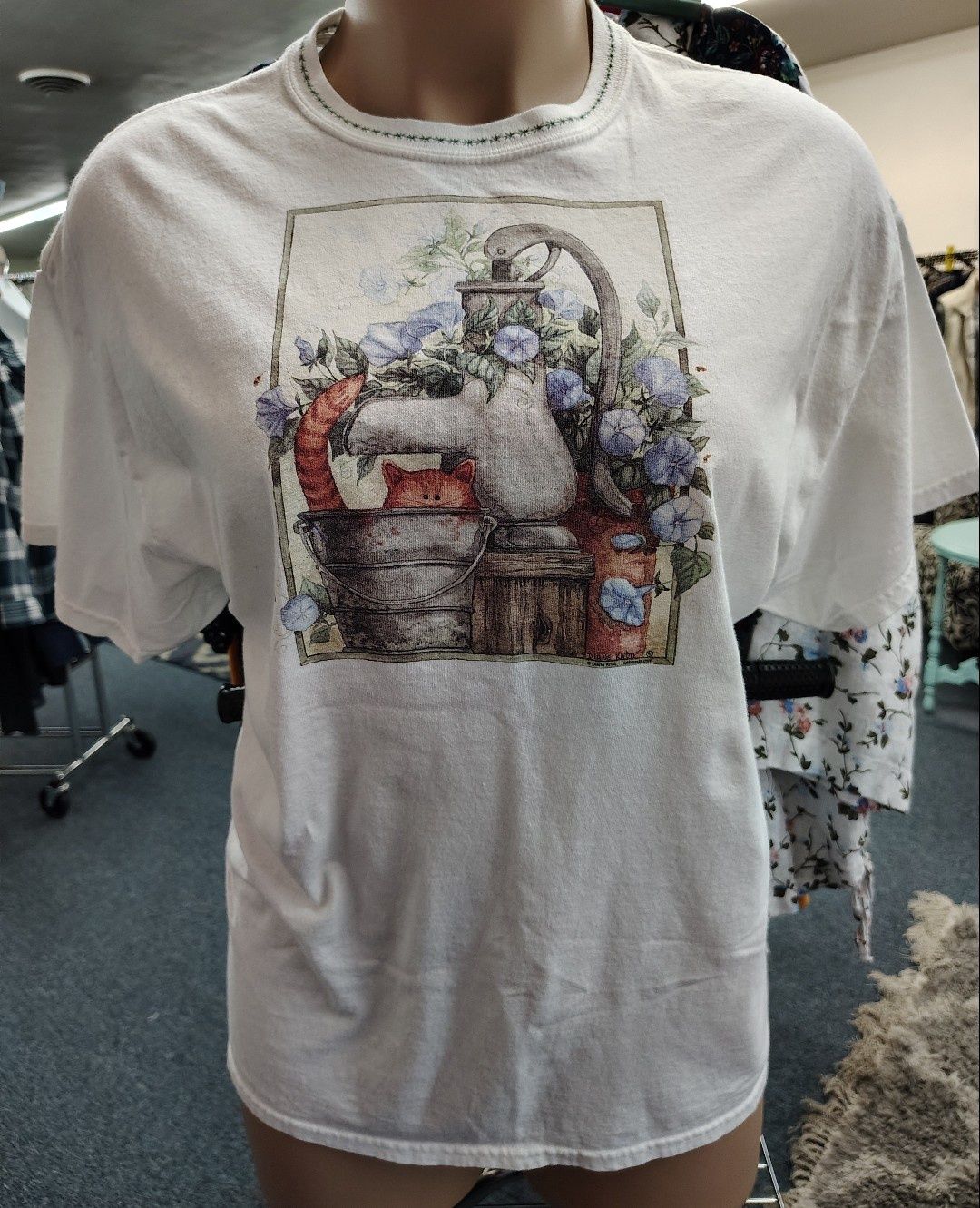 Gildan heavy cotton cat and goose tee size 2x