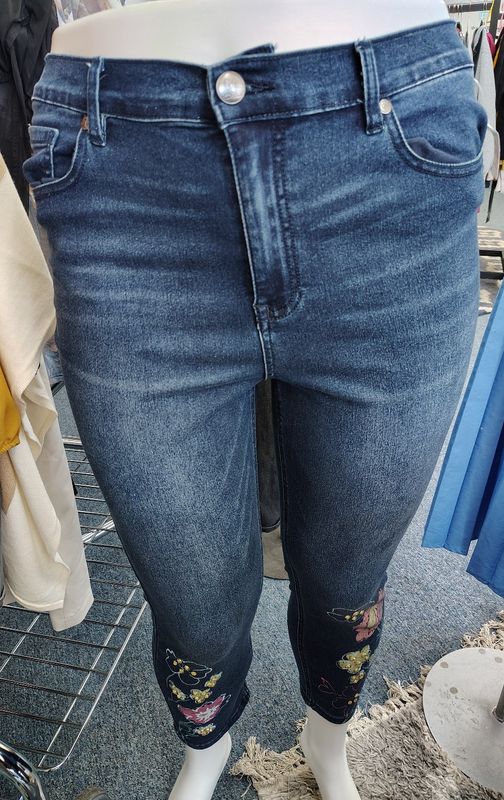 Diane Gilman cropped floral print jeans size 16 tall