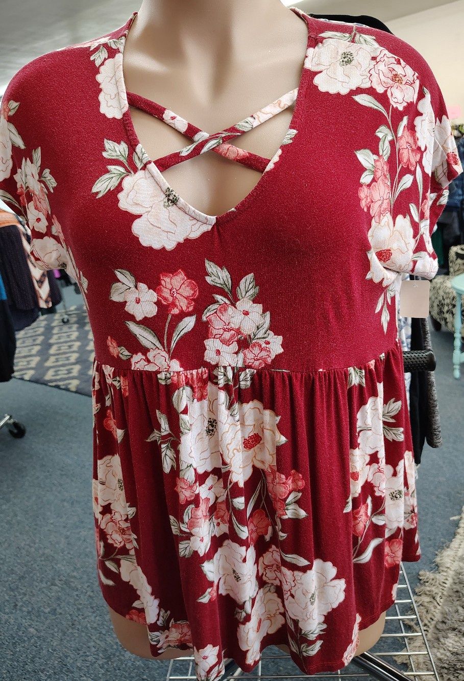 Torrid super soft knits red floral top size 1x