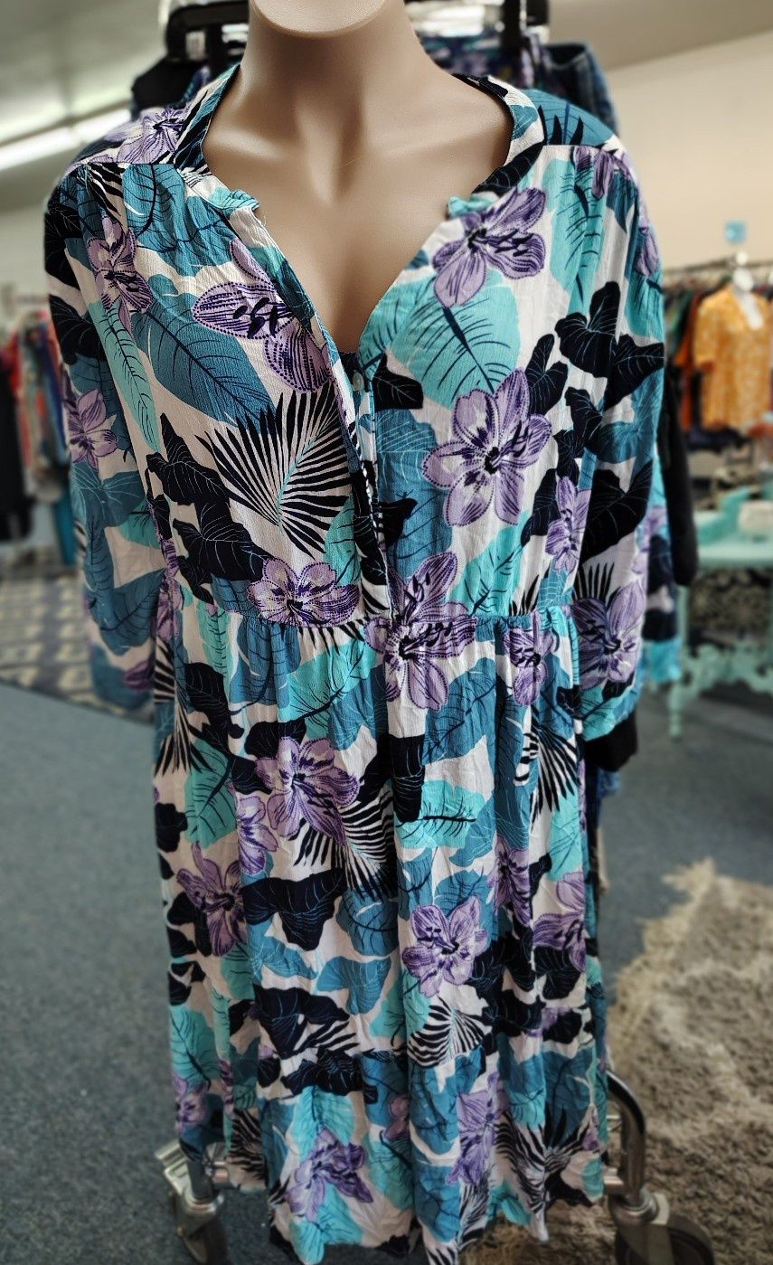 Catherines floral short sleeve lightweight knee length dress 5x