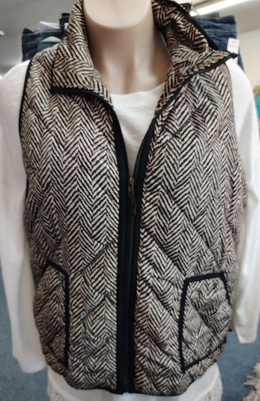 Fresh chevron striped quilted vest size 3x