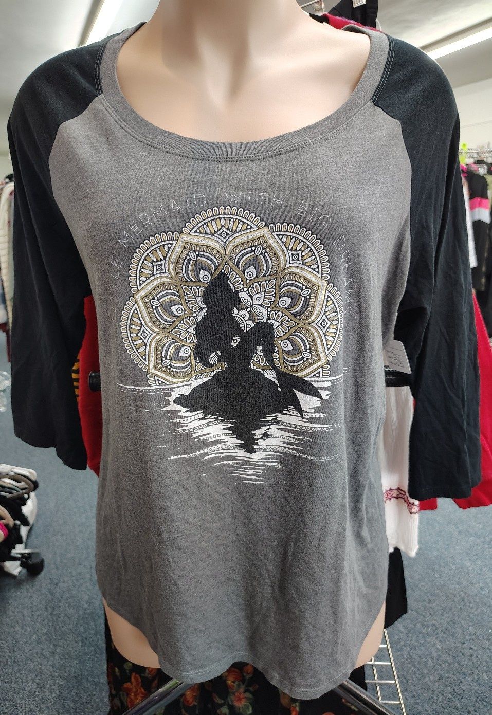 Torrid Disney Princess raglan sleeve tee Ariel Little Mermaid 3x