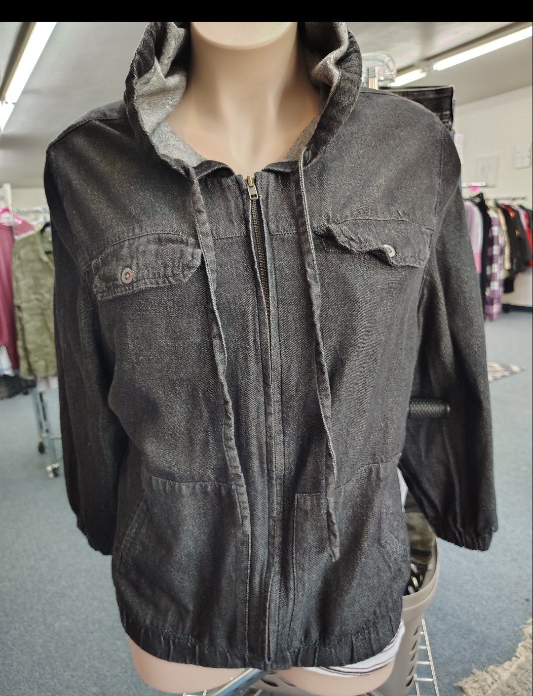 Roaman's dark denim hooded jacket size 26w 4x