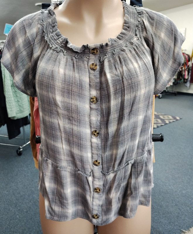 Maurices plaid tiered off the shoulder top size xl