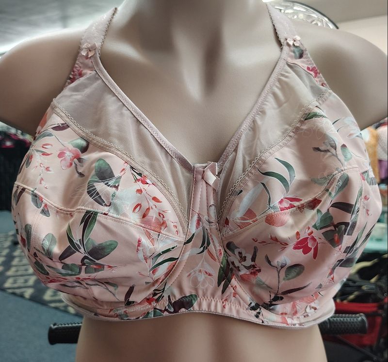 Goddess floral underwire full coverage bra size 40N hard to find