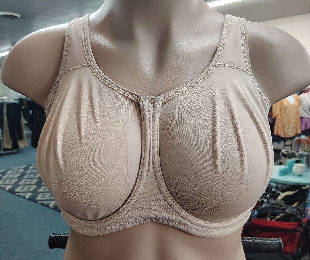 Wacoal nude underwire bra size 40G