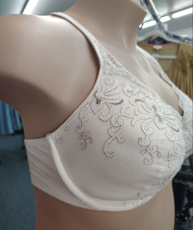 Playtex lace underwire bra size 38DD
