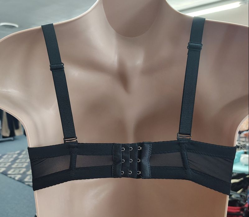 Olivachel NWT black strapless bra size 40F