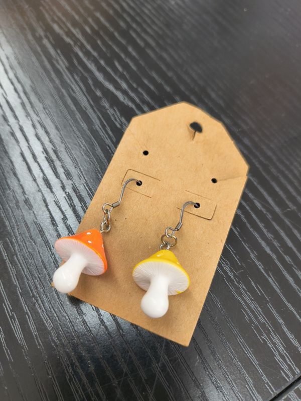 "Mooshroom" Handmade mushroom earrings yellow and orange