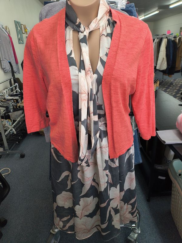 1x Croft &amp; Barrow lightweight salmon cardigan