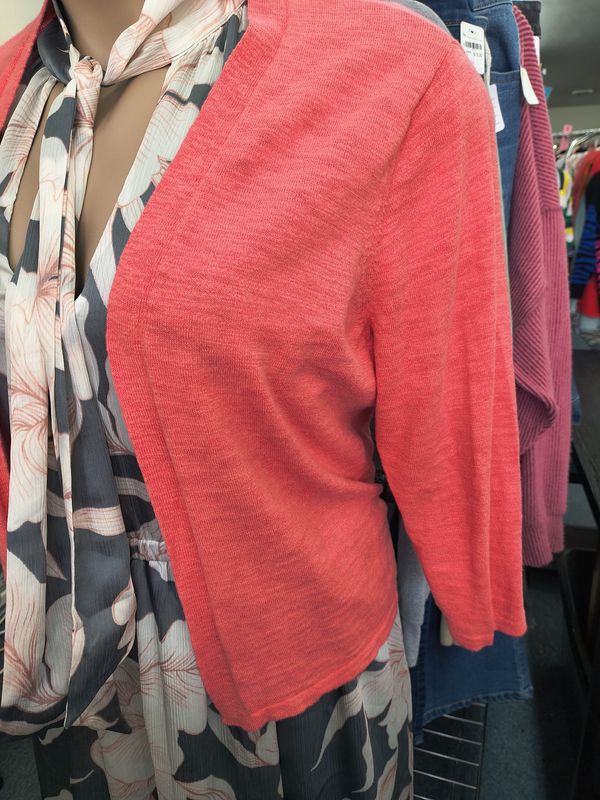 1x Croft &amp; Barrow lightweight salmon cardigan